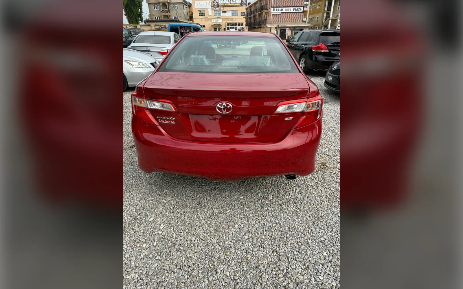 2014 Toyota Camry SE thumbnail 2