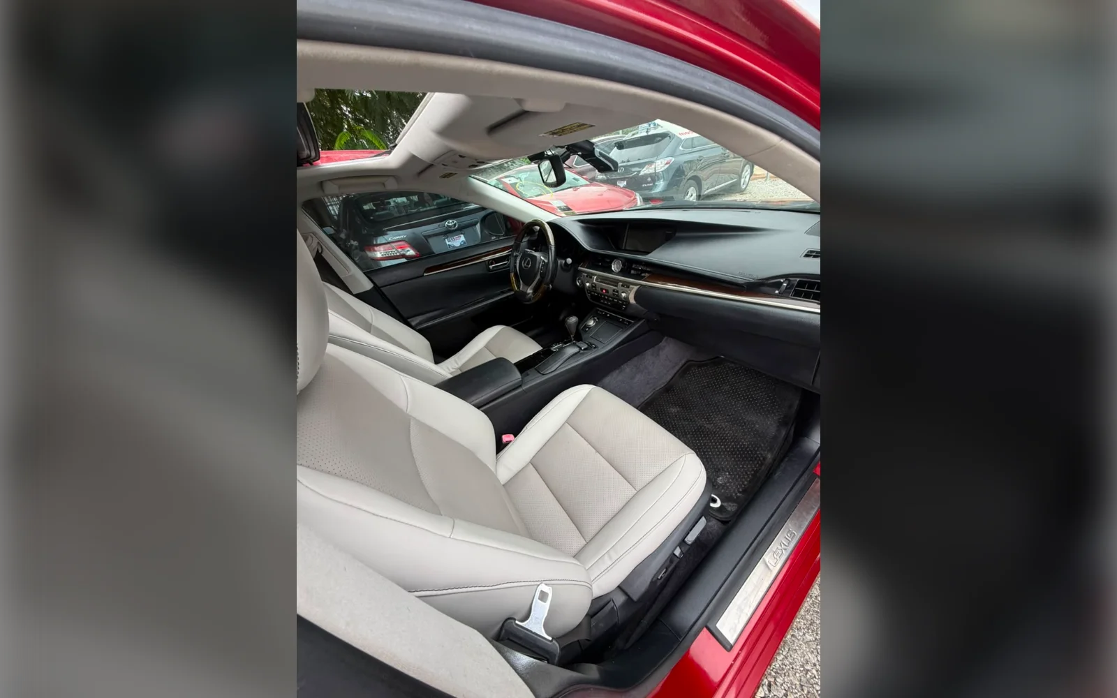 2013 Lexus ES350 thumbnail 3