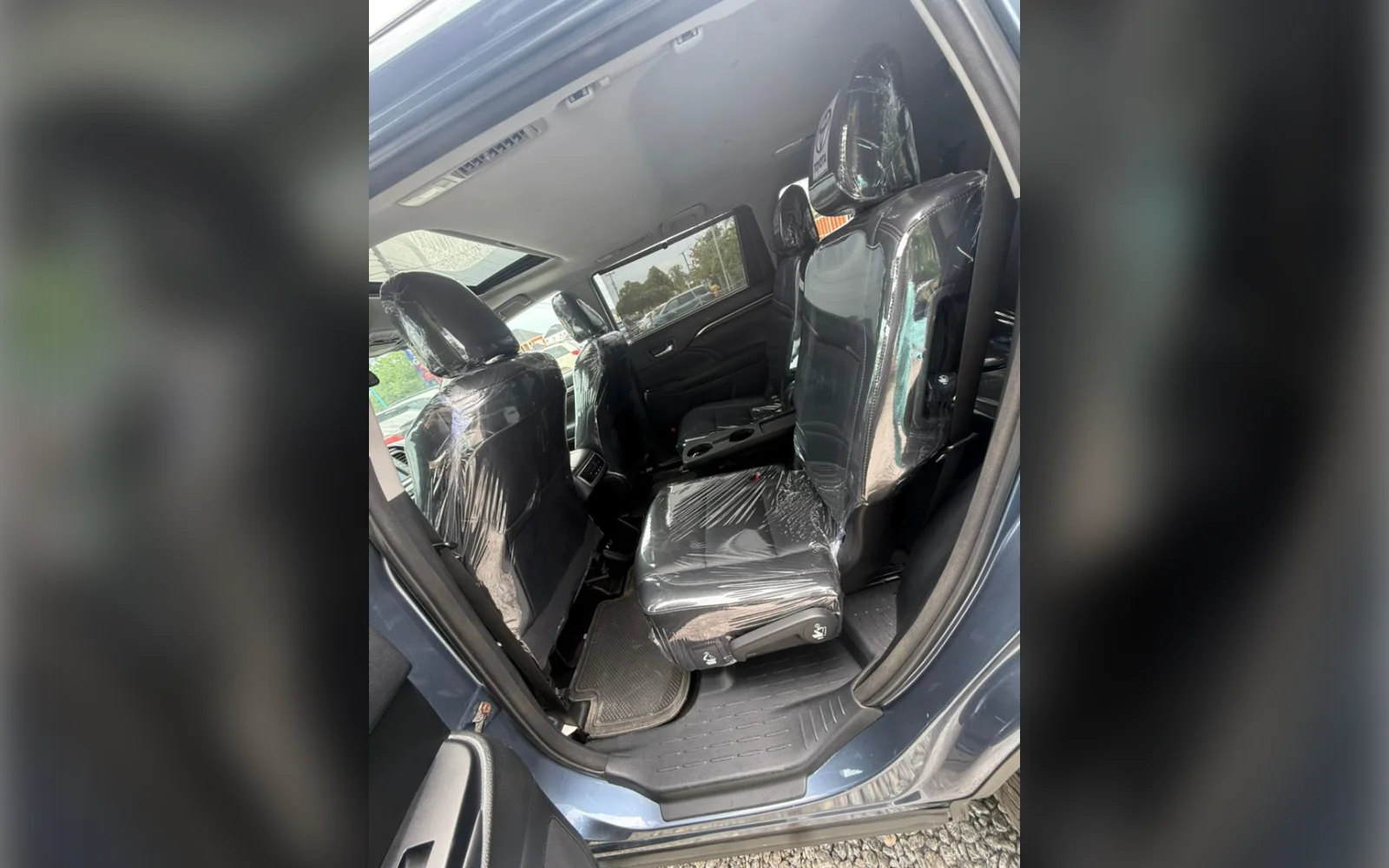 2015 Toyota Highlander uplifted to 2018 thumbnail 6