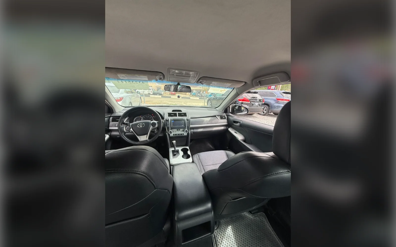 2013 Toyota Camry SE thumbnail 3