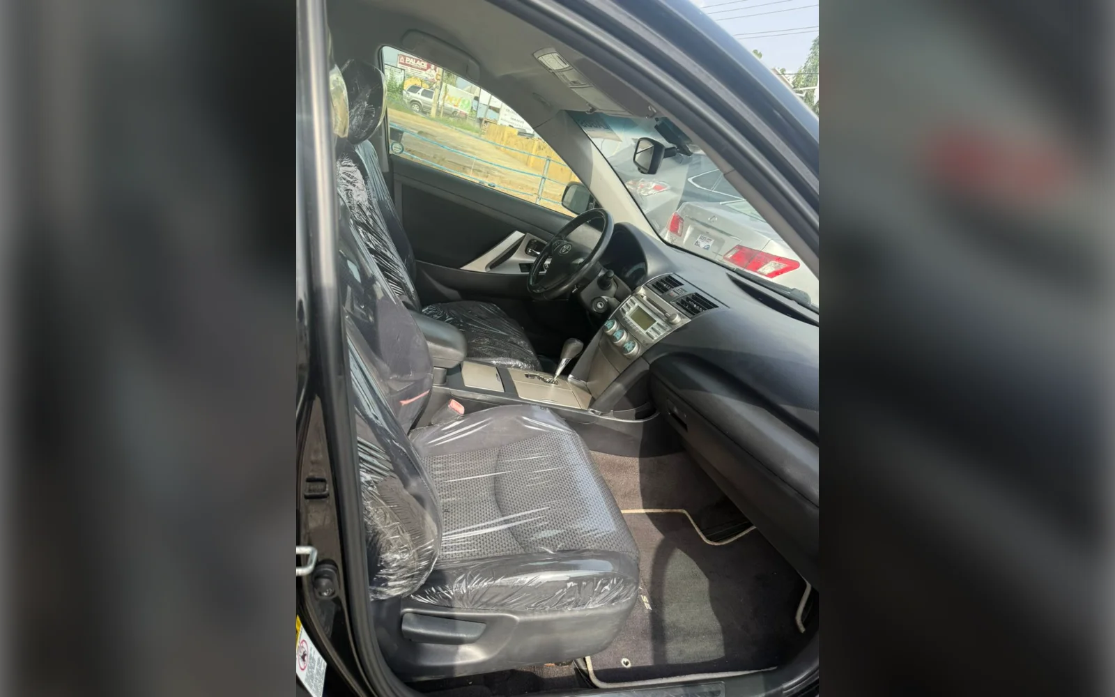 2008 Toyota Camry SE thumbnail 5