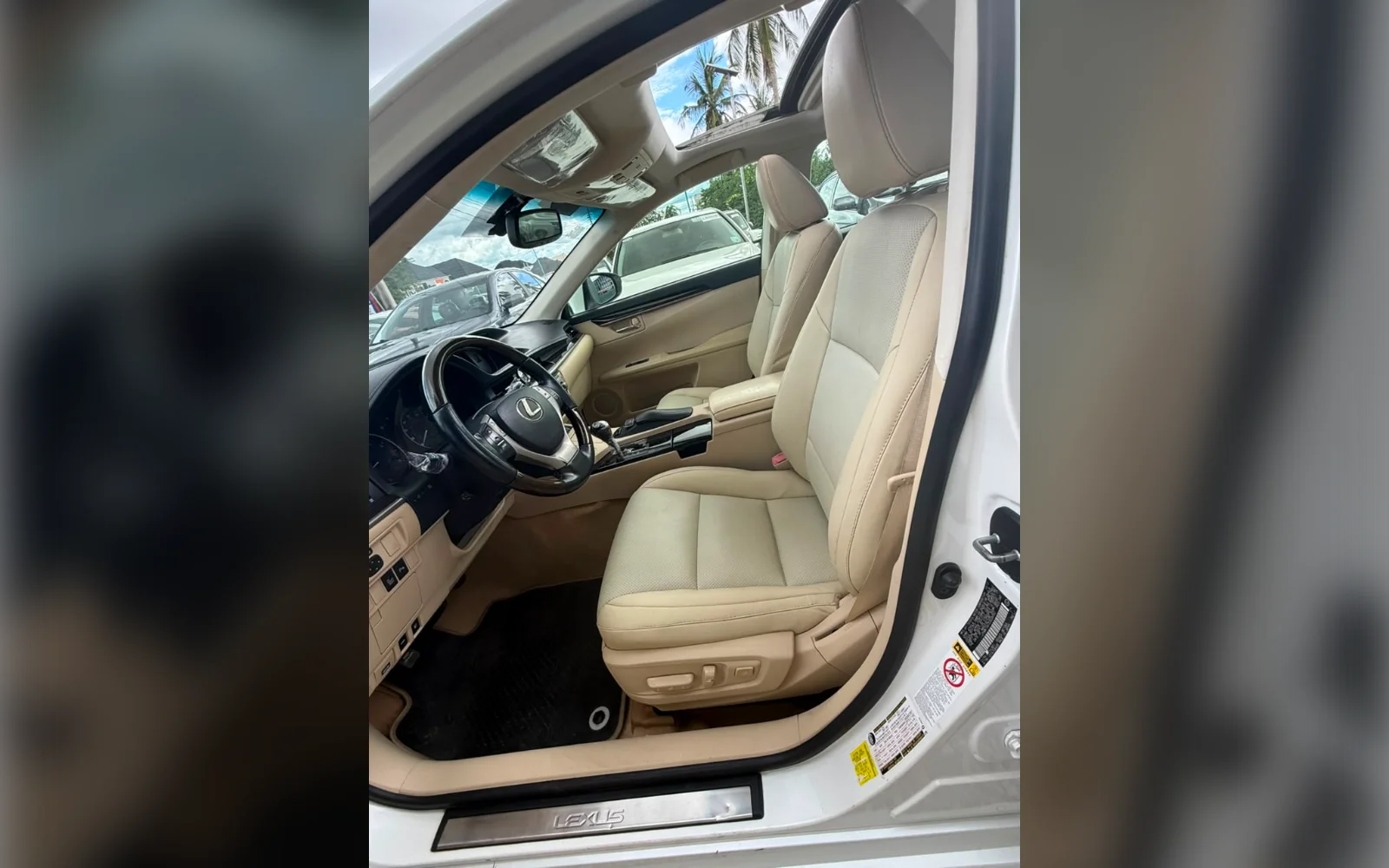 2013 Lexus ES350 thumbnail 3