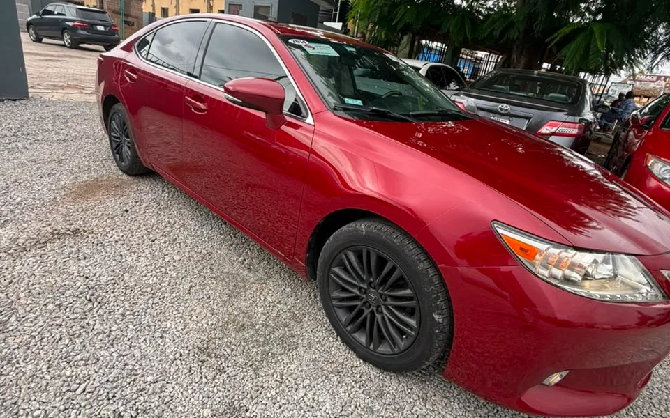 2013 Lexus ES350 thumbnail 5
