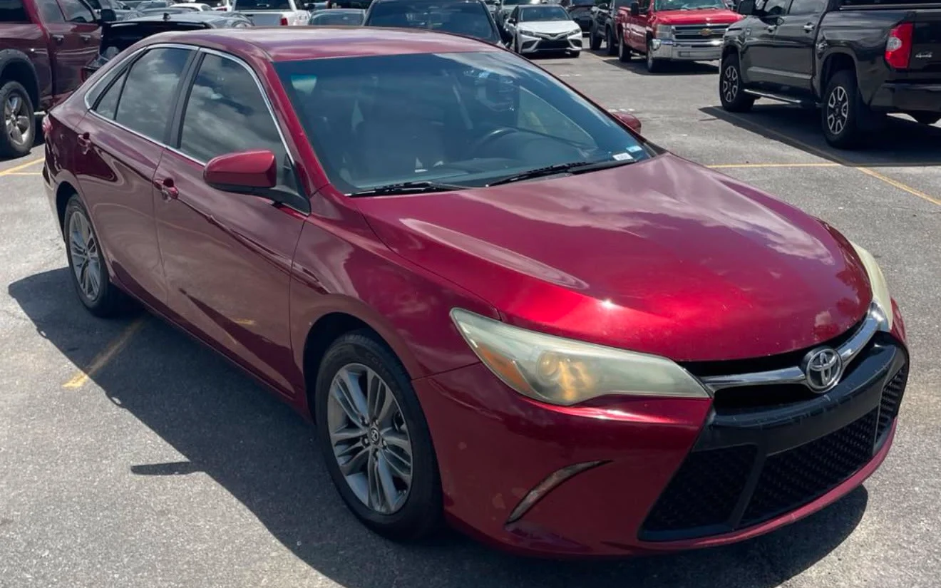 2014 Toyota Camry SE thumbnail 4