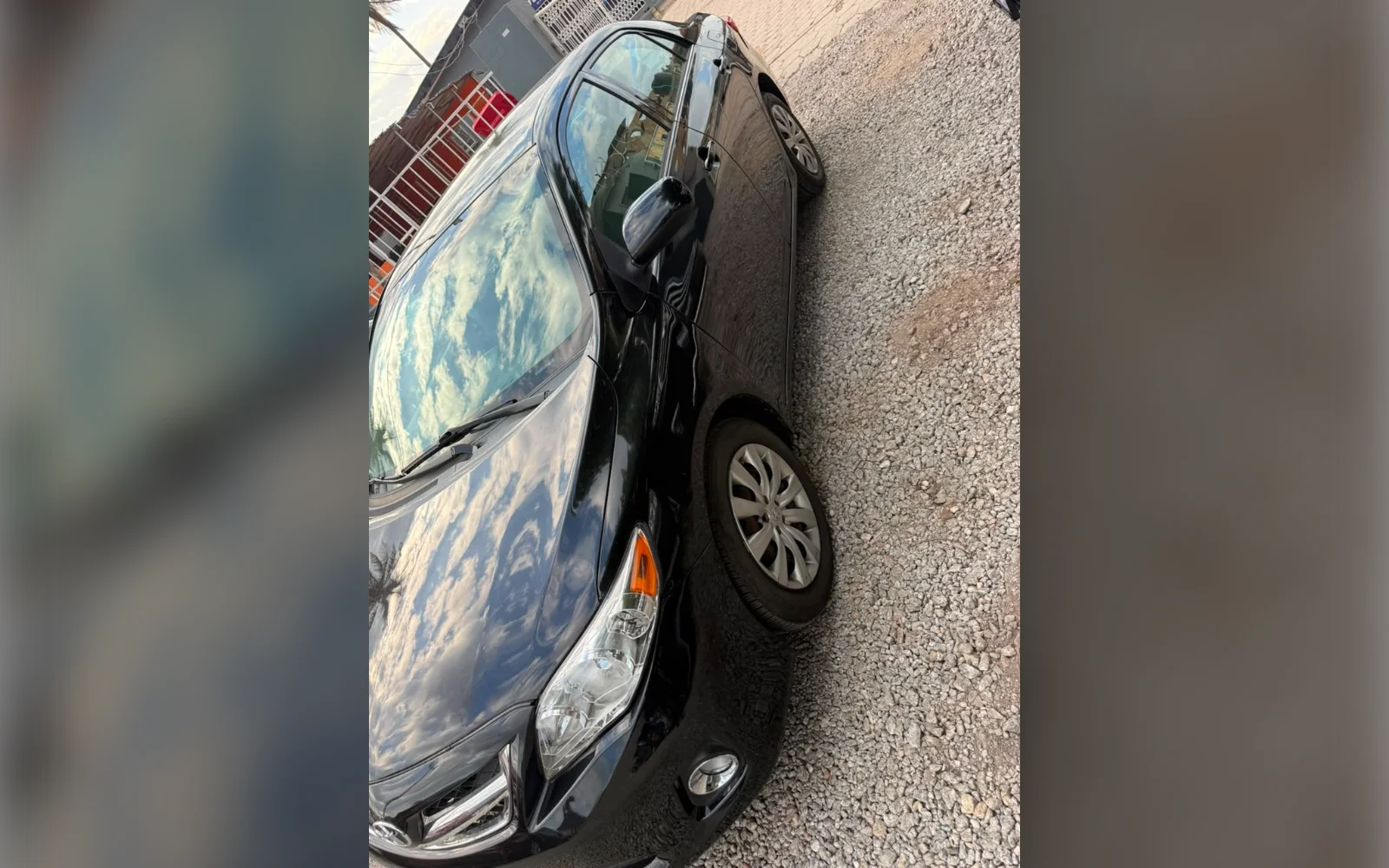 2013 Toyota Corolla thumbnail 6