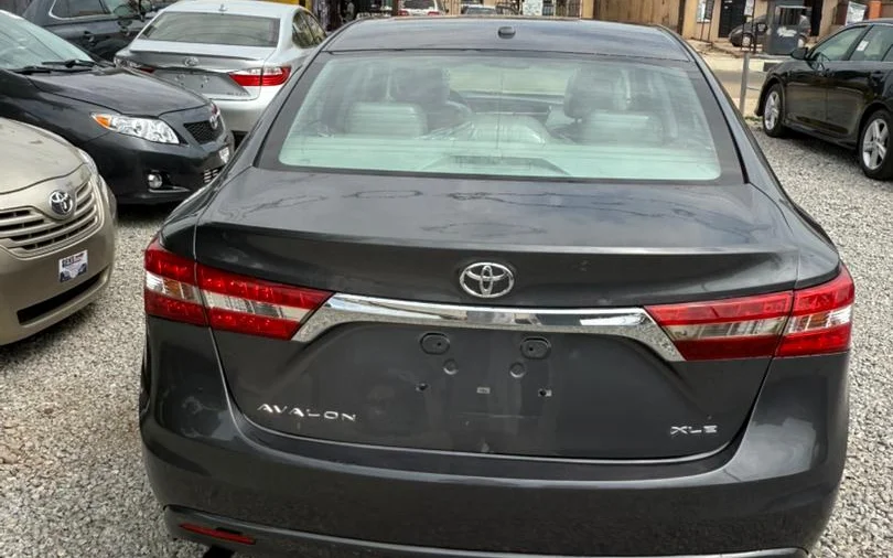 2014 Toyota Avalon thumbnail 2