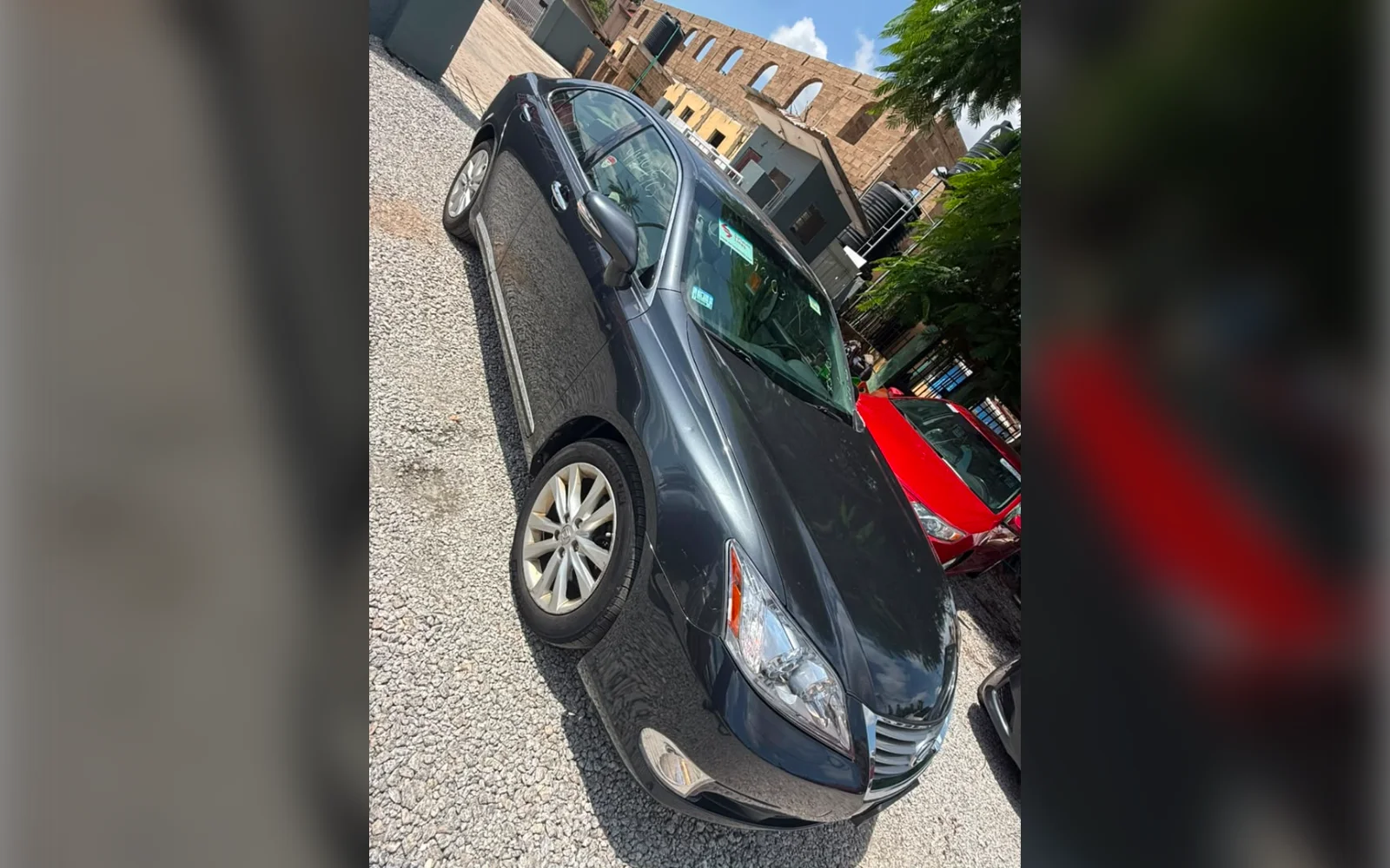 2010 Lexus ES350 thumbnail 3