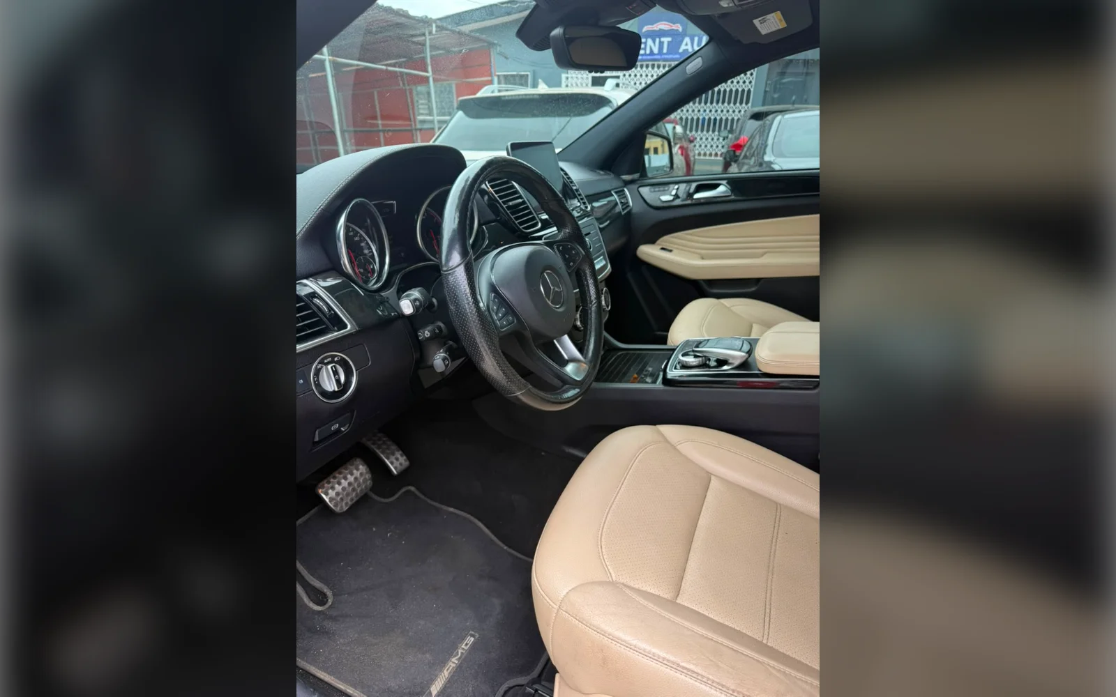 2019 Mercedes-Benz GLE 43 AMG thumbnail 2