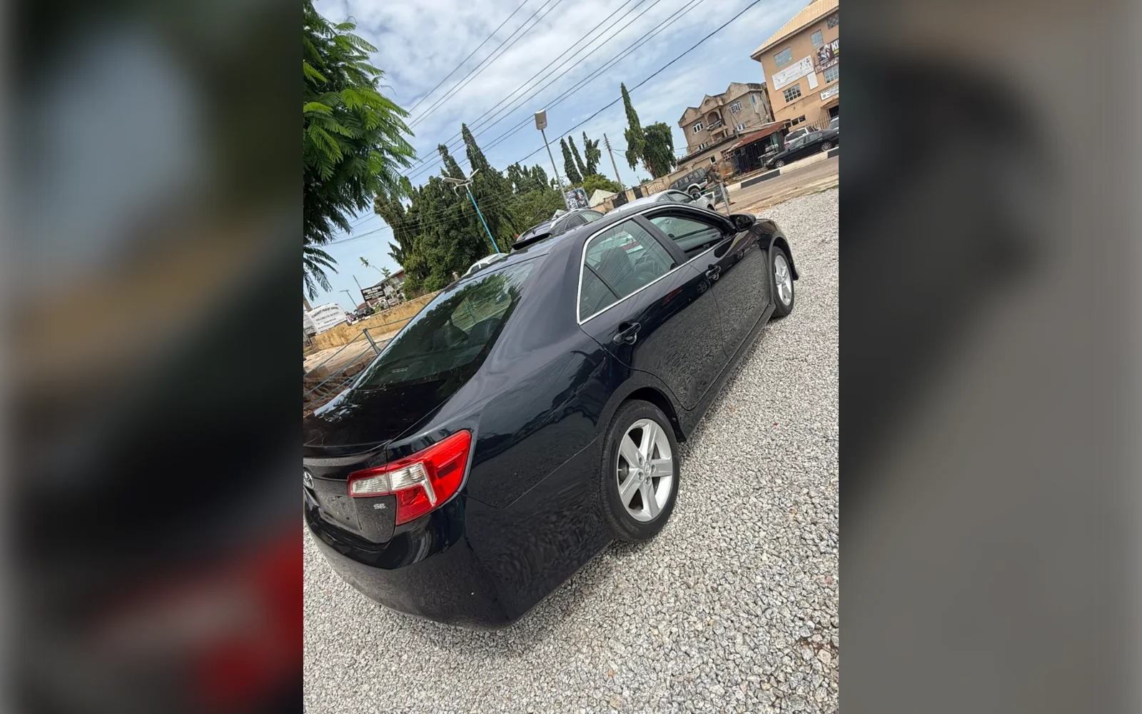 2013 Toyota Camry SE thumbnail 4
