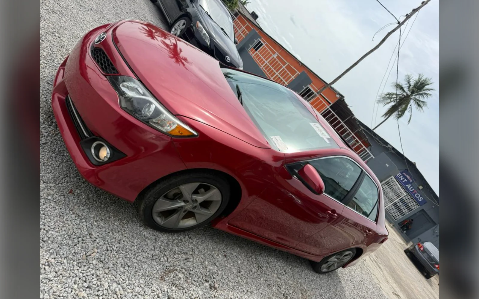 2013 Toyota Camry SE thumbnail 4