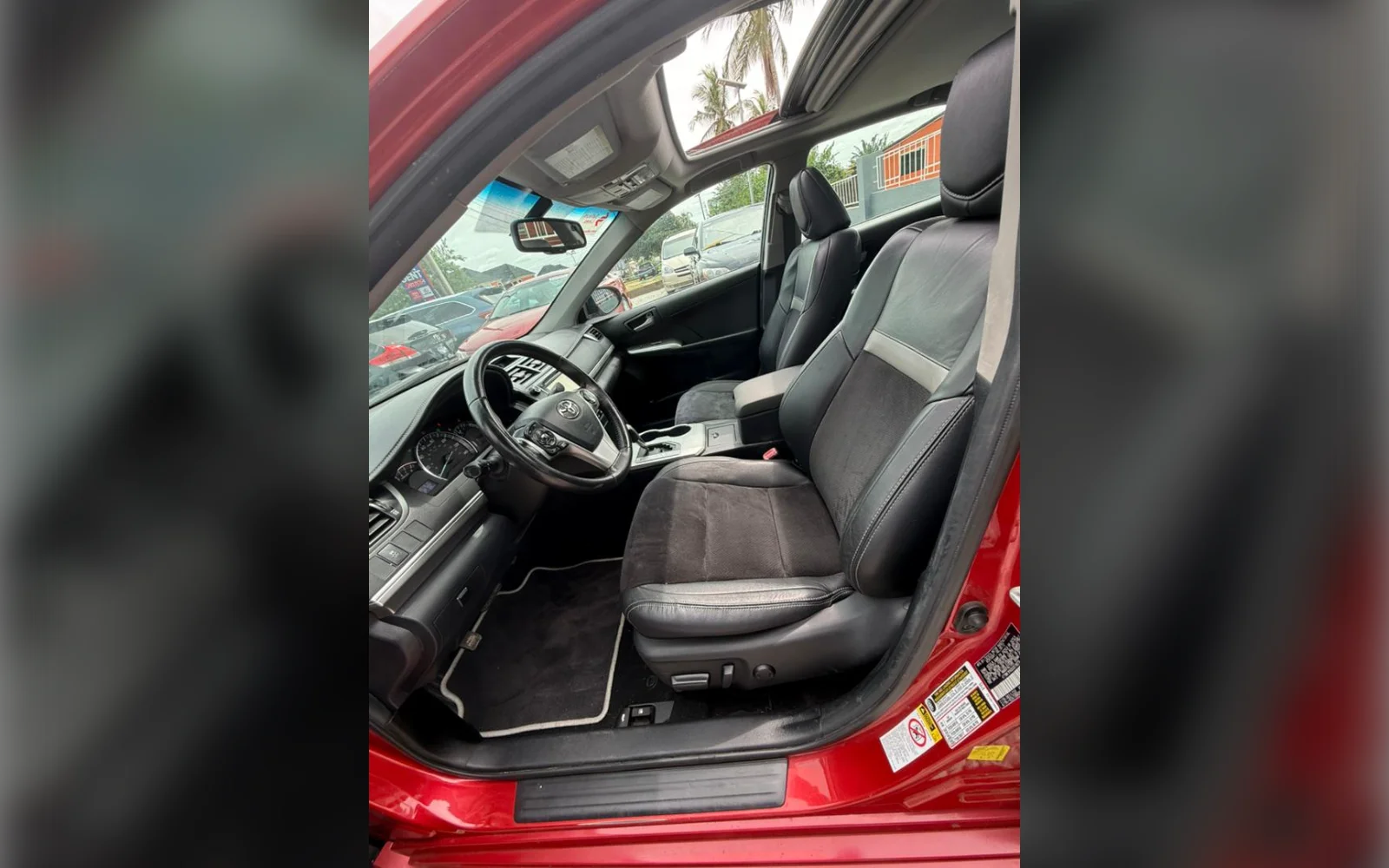 2013 Toyota Camry SE thumbnail 6