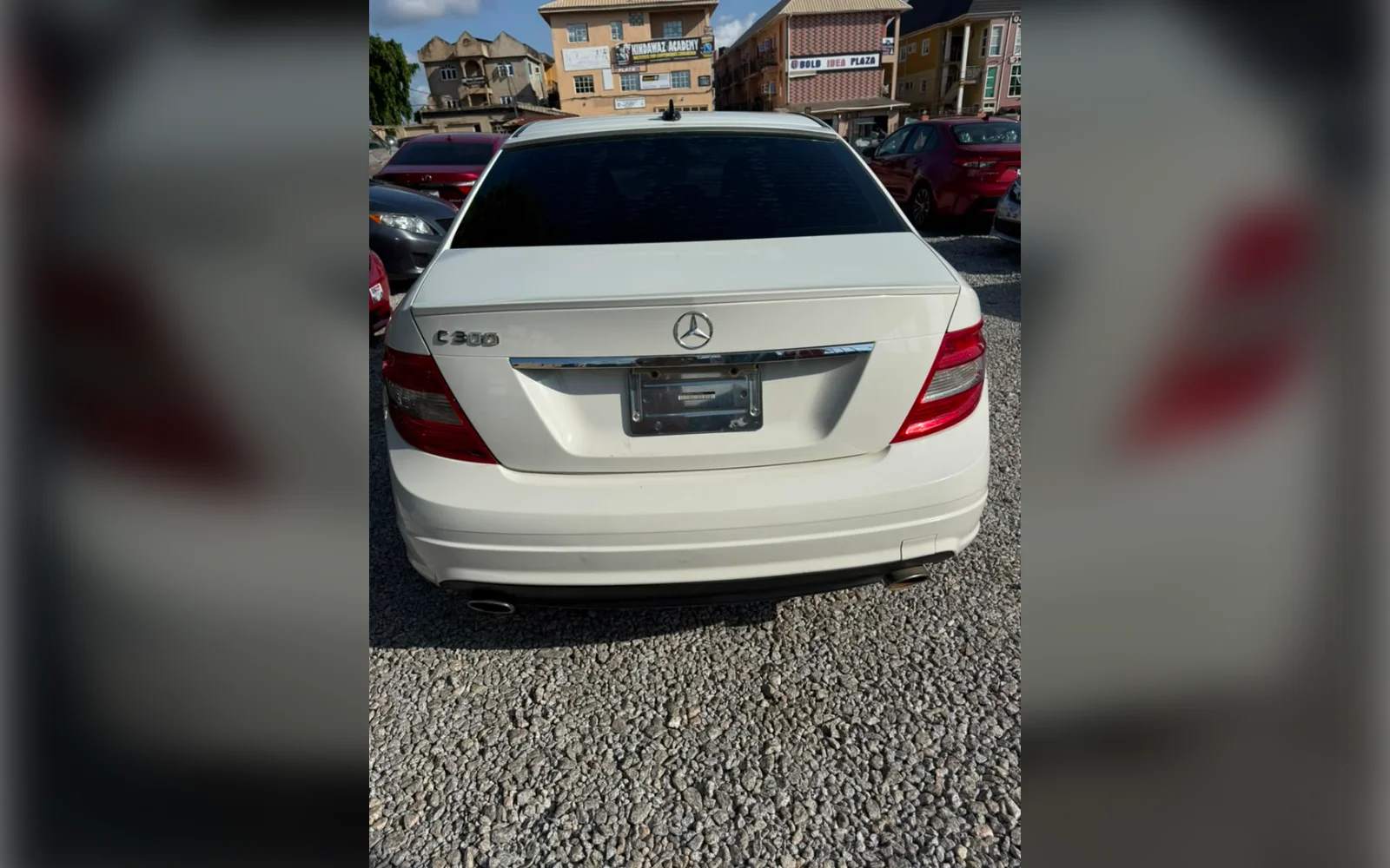 2010 Mercedes-Benz C300 thumbnail 4