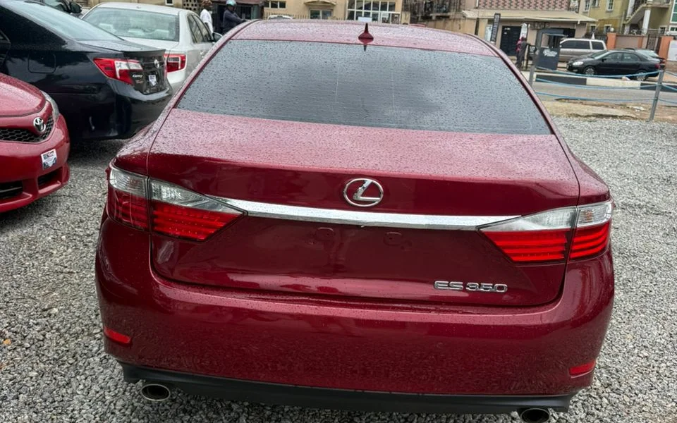 2014 Lexus ES350 thumbnail 2