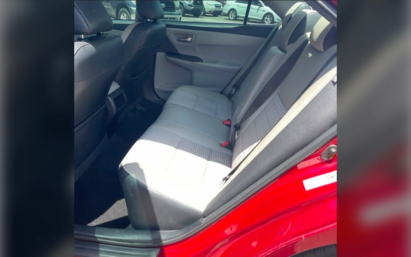 2014 Toyota Camry SE thumbnail 7