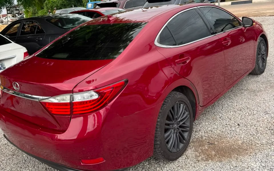 2013 Lexus ES350 thumbnail 6